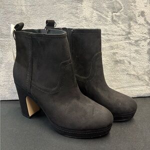 H&M Chic Black Heeled Boots Size 8